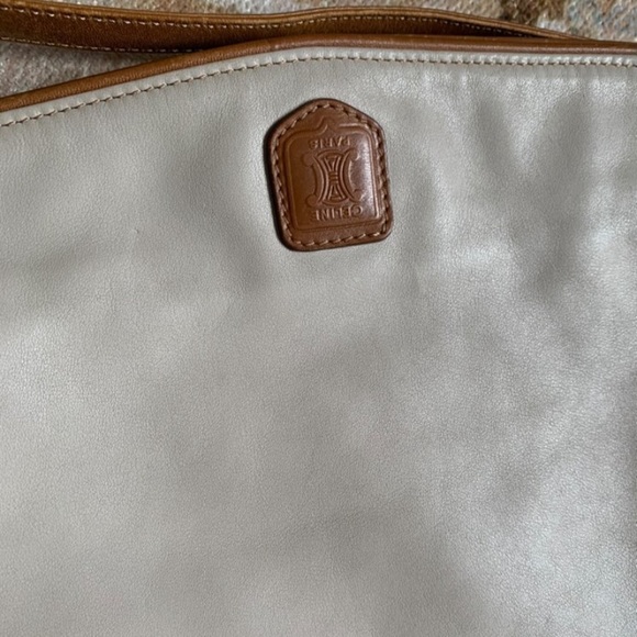 Celine crossbody, beautiful buttery ivory leather - Picture 7 of 13